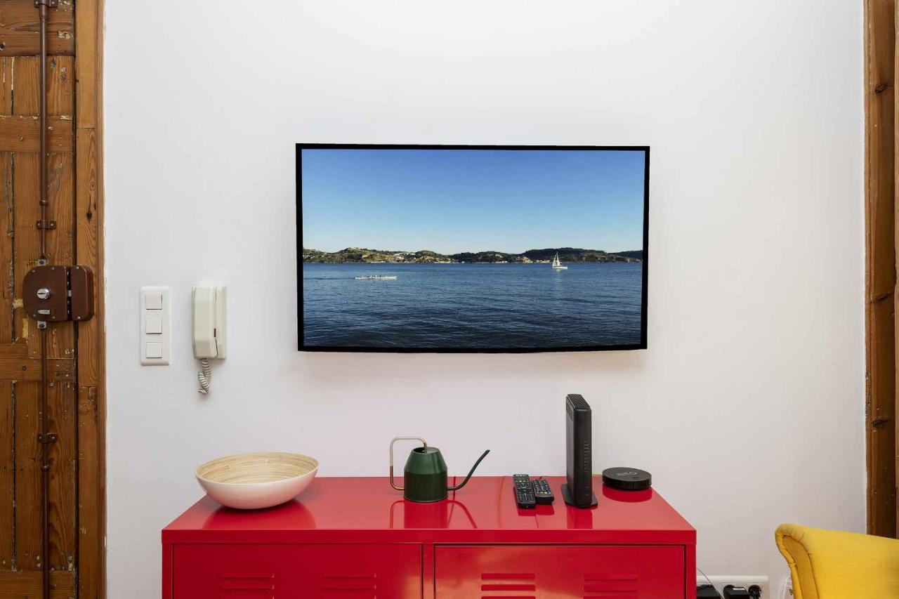 Typical Portuguese Apartment In Sao Bento リスボン エクステリア 写真