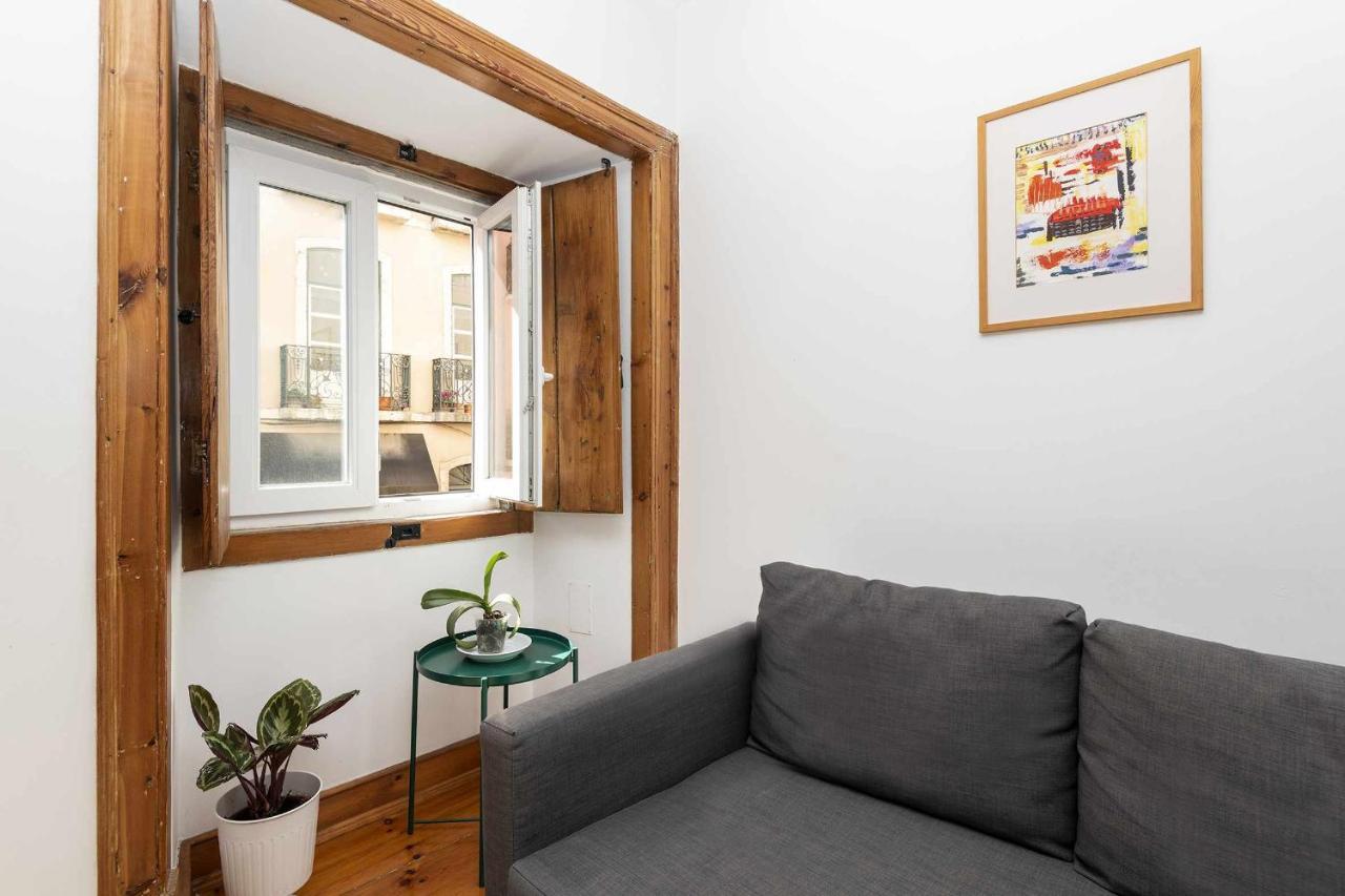 Typical Portuguese Apartment In Sao Bento リスボン エクステリア 写真