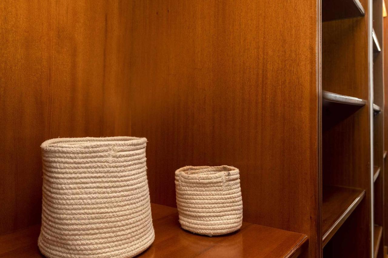 Typical Portuguese Apartment In Sao Bento リスボン エクステリア 写真