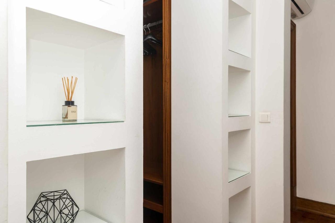 Typical Portuguese Apartment In Sao Bento リスボン エクステリア 写真